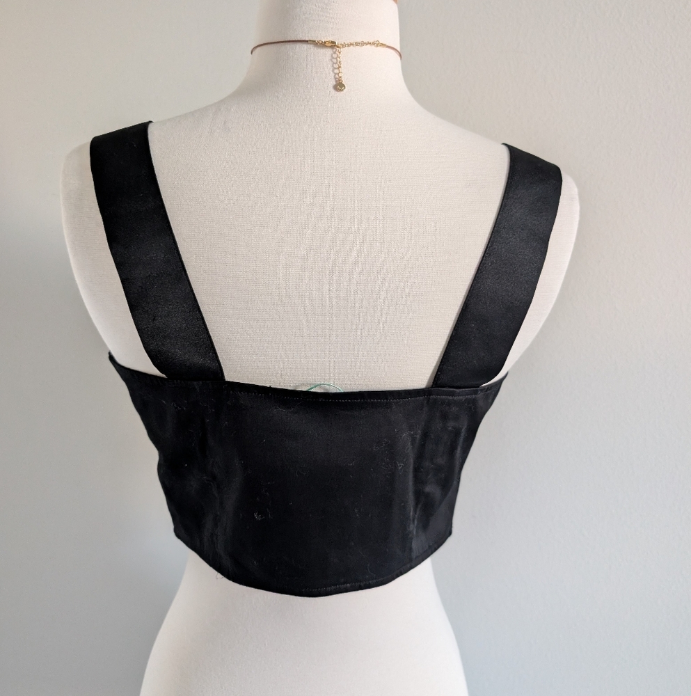 Concept Crop Top - Picture 10 of 10